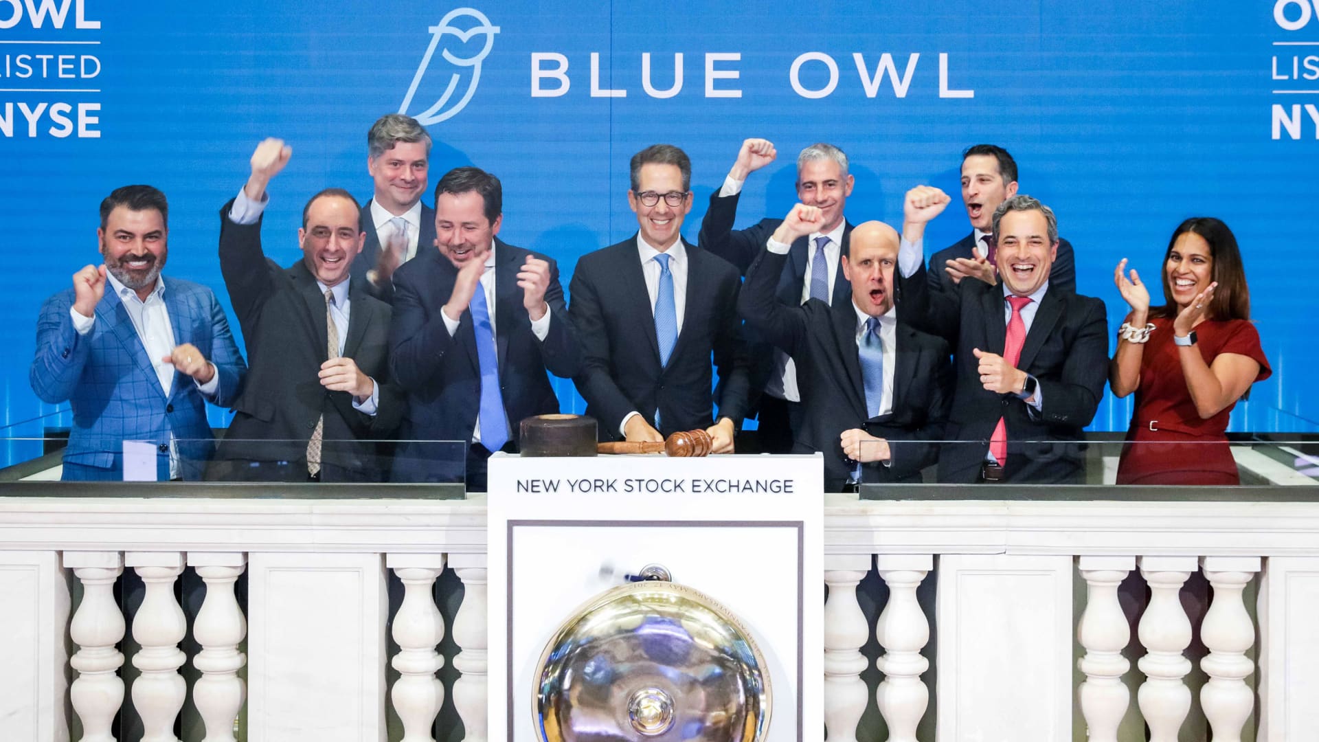 Blue Owl Capital Trims SpaceX Stake Amid Astronomical $125 Billion ...
