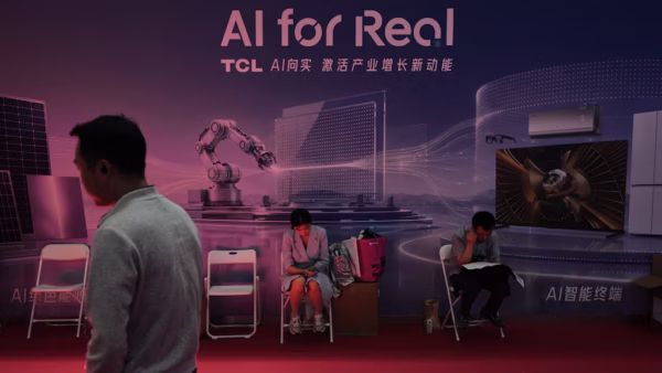 Chinese Workers Worry About AI Job Replacement while Scrambling to Adapt