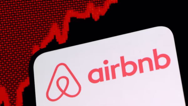 Airbnb Shares Jump as Smart AI Upgrades and Strong Travel Demand Boost Profits