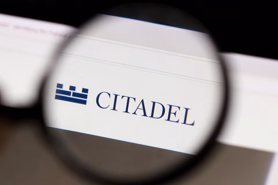 Citadel posts positive gains in July 2026 while rival hedge funds suffer heavy losses after a sharp sell-off in artificial intelligence technology stocks.