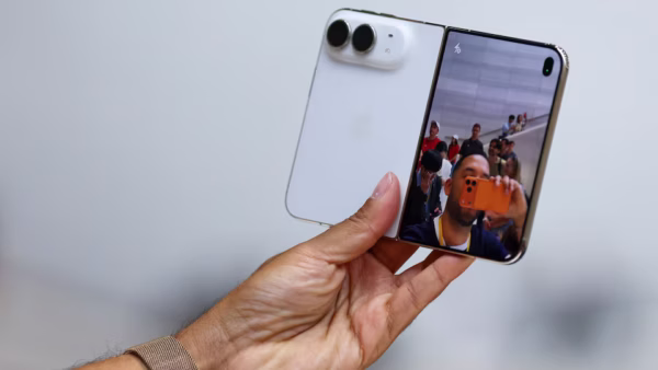 Apple Enters Foldable Phone Market as Samsung Fires Back